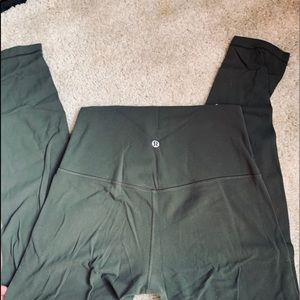 Forest green Lululemon align leggings!